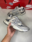 New Balance “9060” - Tamanho 39.