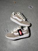 Vans Hylane Bege - Tamanho 40.