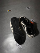 Nike Dunk Low - Tamanho 41.