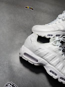 Air Max 95 Triple White - Tamanho 41.