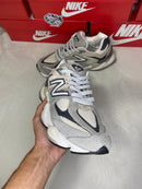 New Balance “9060” - Tamanho 39.