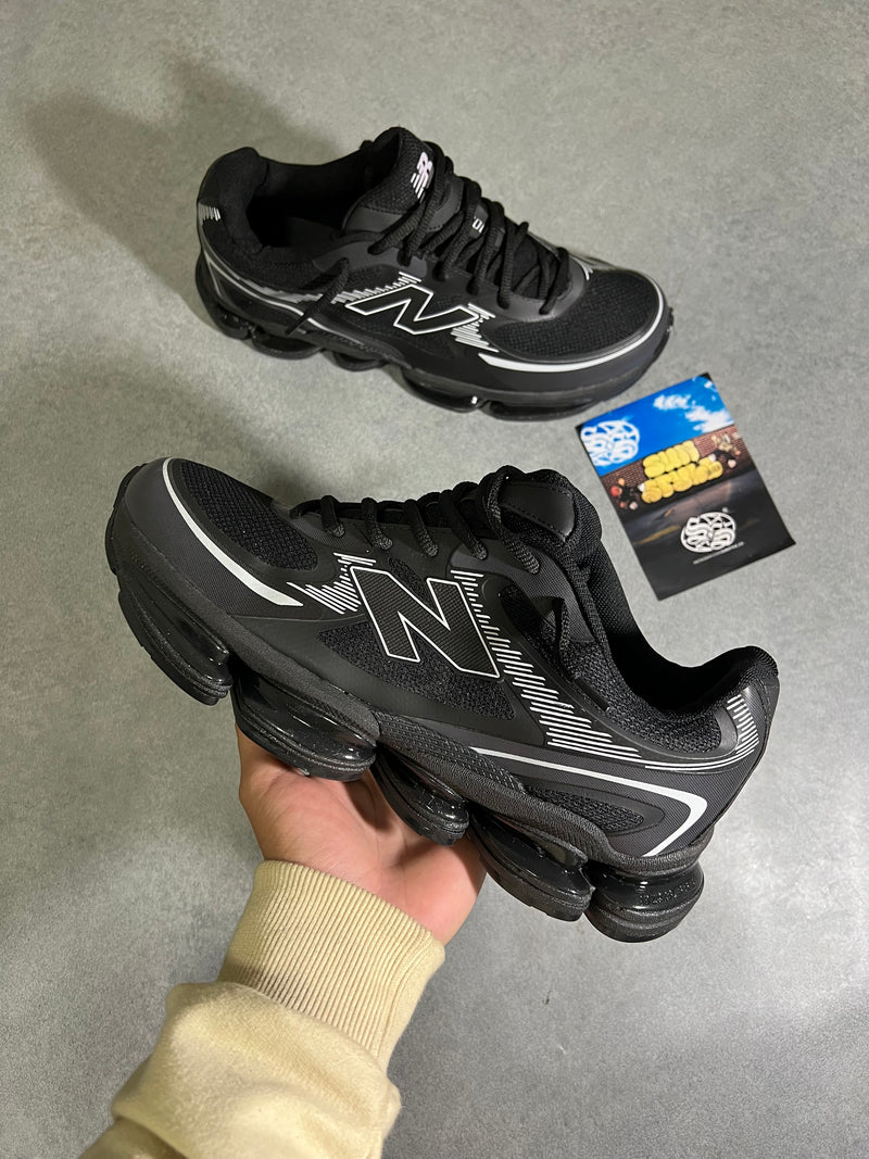 New Balance ABZORB 2000 “BLACK” - Tamanho 43.
