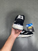 New Balance “9060” - Tamanho 40.