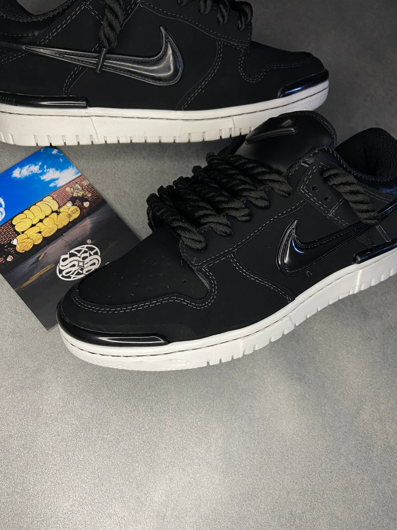 Nike Dunk Twist “Camurça Black” - Tamanho 39.