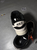 Nike Dunk Low - Tamanho 41.