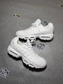 Air Max 95 Triple White - Tamanho 41.
