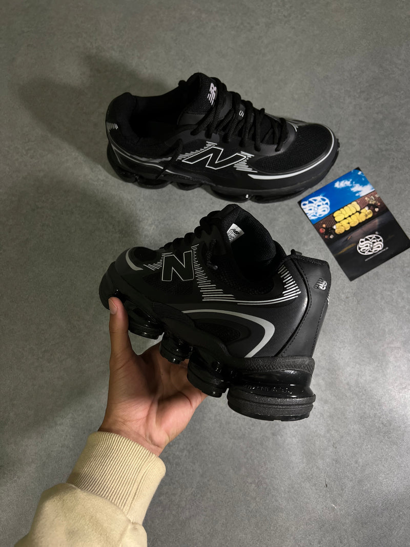 New Balance ABZORB 2000 “BLACK” - Tamanho 43.
