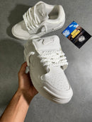 Nike Twist Triple White - Tamanho 40/ 41. (ACOMPANHA +1 CADARÇO TRANÇADO)