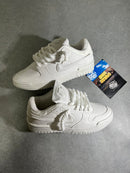 Nike Twist Triple White - Tamanho 40/ 41. (ACOMPANHA +1 CADARÇO TRANÇADO)